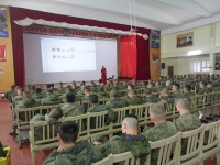Госпиталь и воинскую часть посетила православная исполнительница