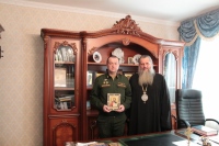 Правящий архиерей встретился с врио заместителя командующего по военно-политической работе ВВО