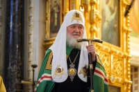 Глава Приамурской митрополии сослужил Патриарху Кириллу в шестнадцатую годовщину его интронизации