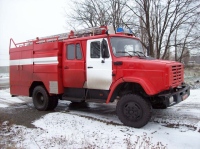 Сельские пожарные помогли сделать ледяную горку у храма