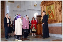 Экскурсия ветеранов  в Хабаровской семинарии (10 сентября 2009 года)