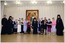 Первый выпуск богословских курсов в Хабаровской семинарии( 10 июня 2009 года )